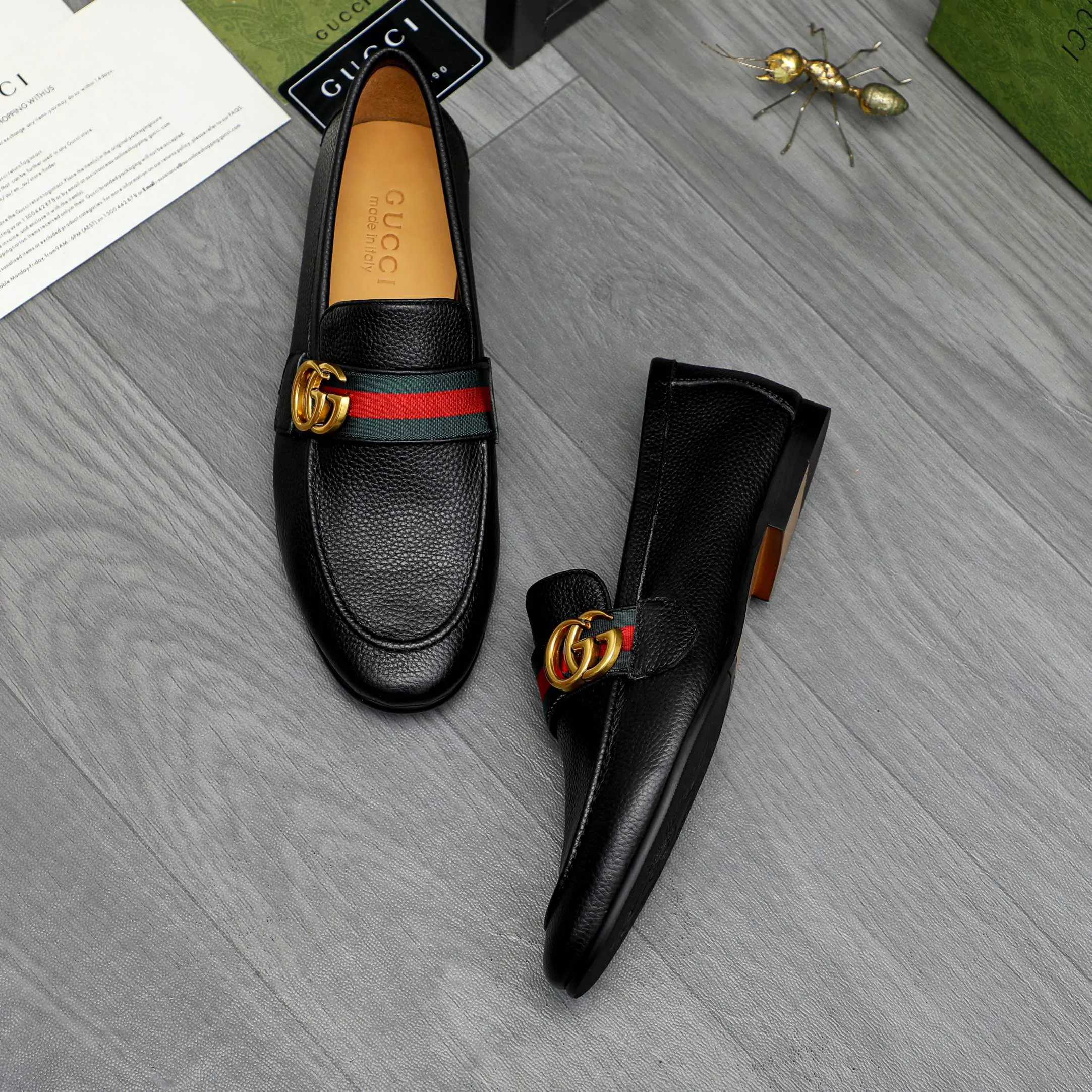 Men's shoes 💰500 Product trademark: GUCCI "Gucci" business slip-on leather shoes Regular size: 38-44 (37.45.46 custom-made, non-refundable) Product materials: Selected pebbled cowhide upper, cowhide insole, original outsole